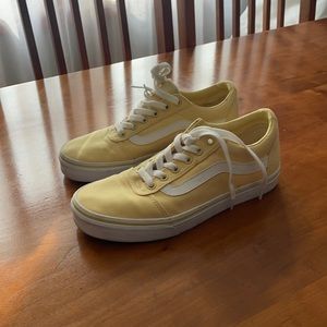 EUC Women’s Vans Size 7.5 Light Yellow